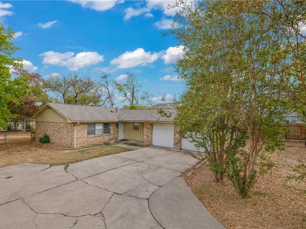 1313 Leacrest Dr, College Station, TX 77840