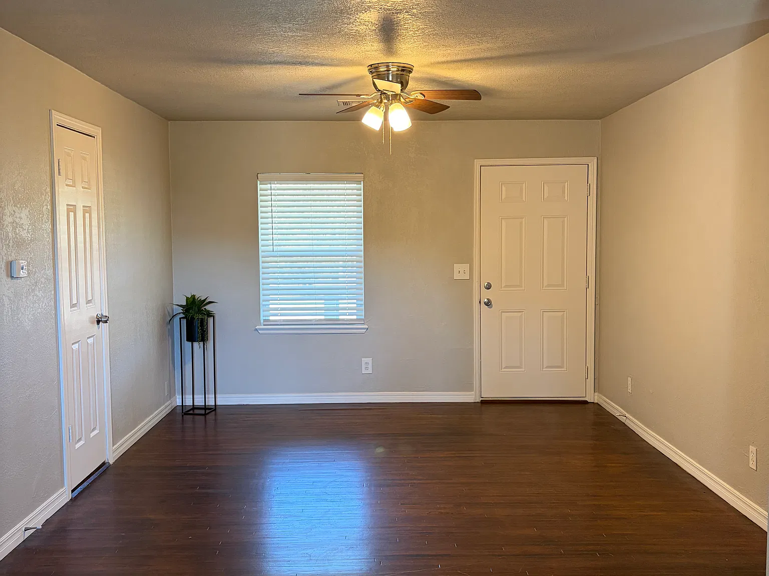 2 bed, 815 sqft, $1,000 — Photo 2