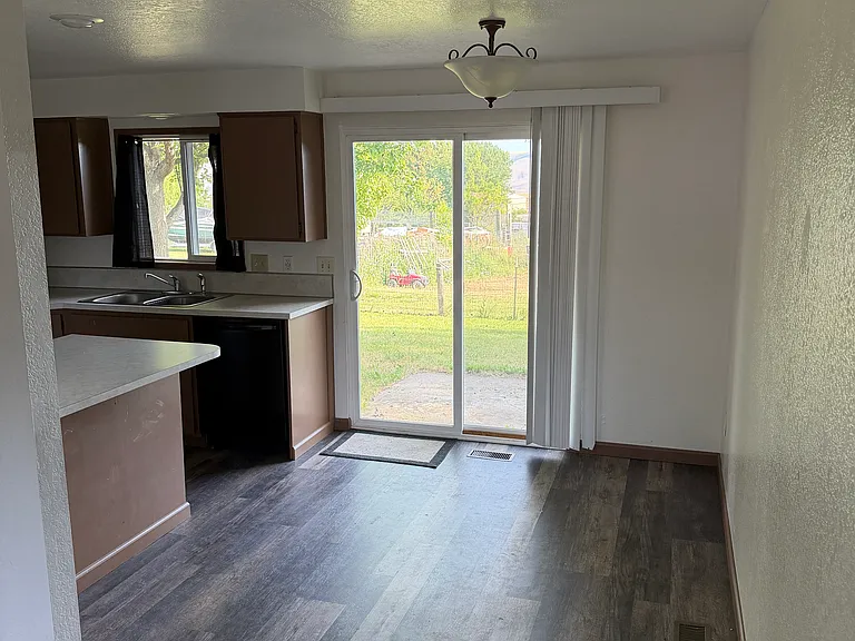14155 Linden Ave #1415.5 — Photo 16