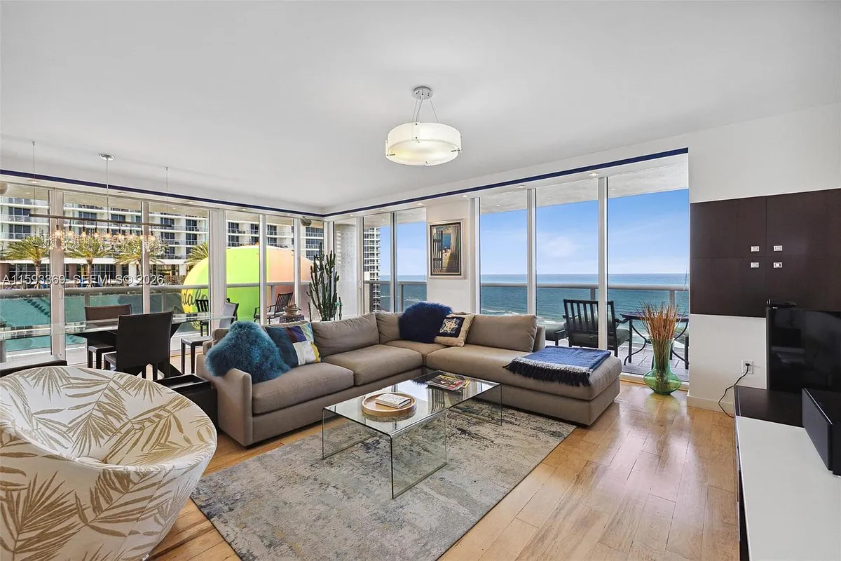 Building Photo - 1800 S Ocean Dr #1401