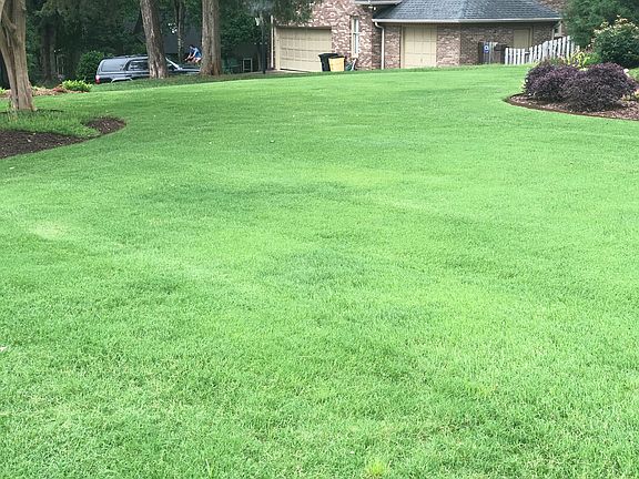 4th image of 114 Grande Oaks Ct