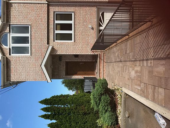 4th image of 520 Durant Ave
