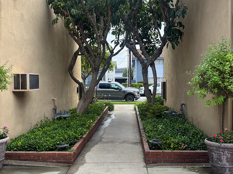 521 La Cadena Way #1 — Photo 19