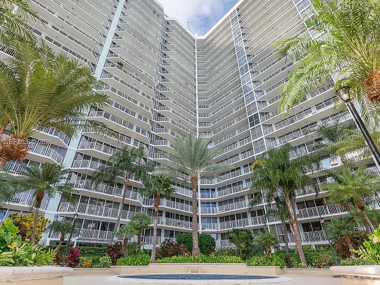 7601 E Treasure Dr #1809 — Photo 18