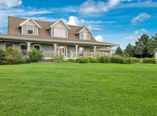 9006 W Cedarville Rd, Lena, IL 61048