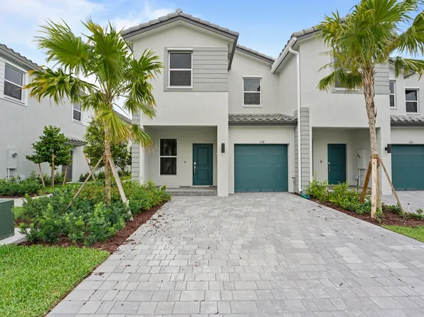 124 SW 184th Way, Hollywood, FL 33029
