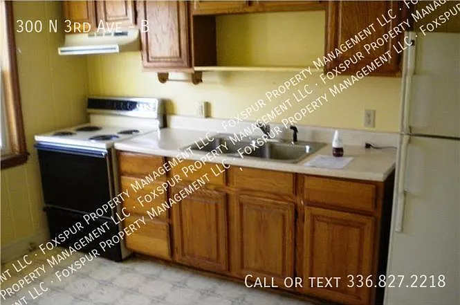 300 N 3rd Ave #B — Photo 3