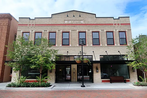 244 E Park Ave Photo 1