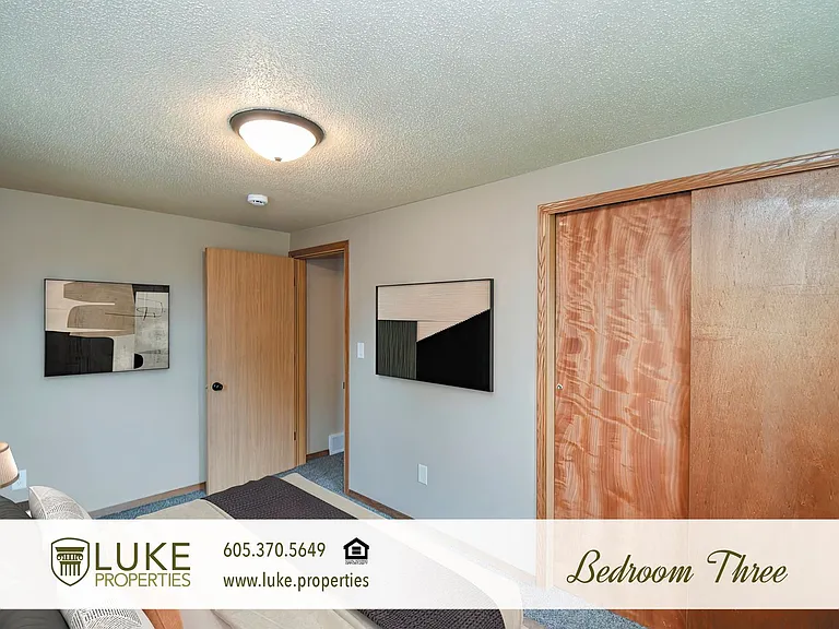 3500 E 15th St — Photo 12