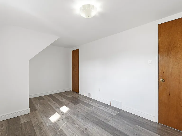76 Schuyler Ave #2 — Photo 12