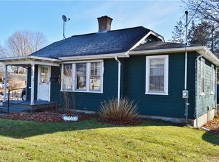 1040 Main St, Hope Valley, RI 02832