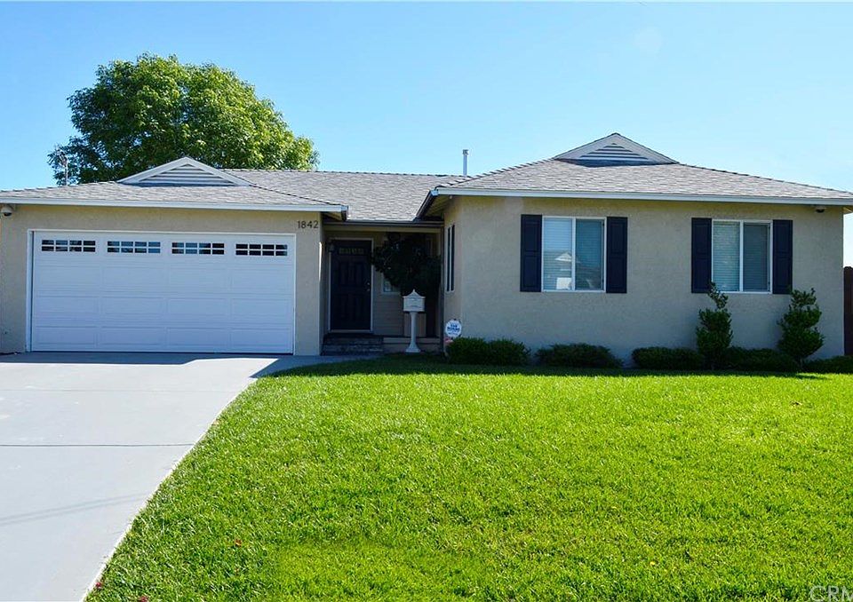 2nd image of 1842 Cliffhill Dr