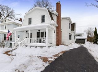 941 Oakwood Ave, Lake Forest, IL 60045