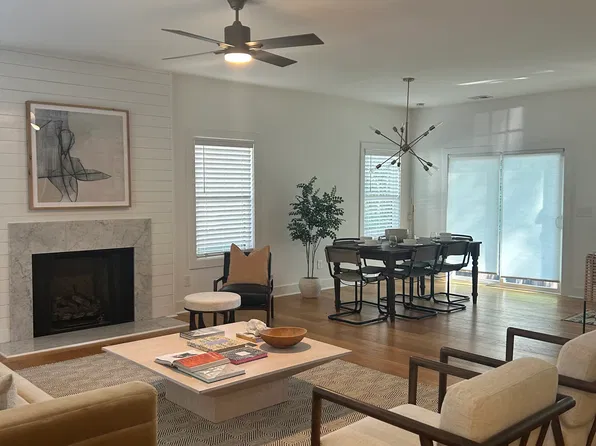 3163 Maury St, Charlotte, NC 28208