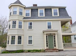 26R School St, Manchester, MA 01944