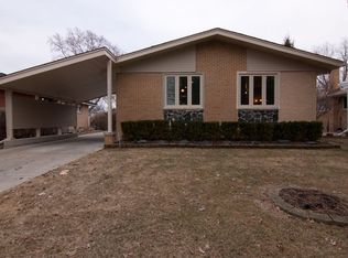 8639 N Oriole Ave, Niles, IL 60714