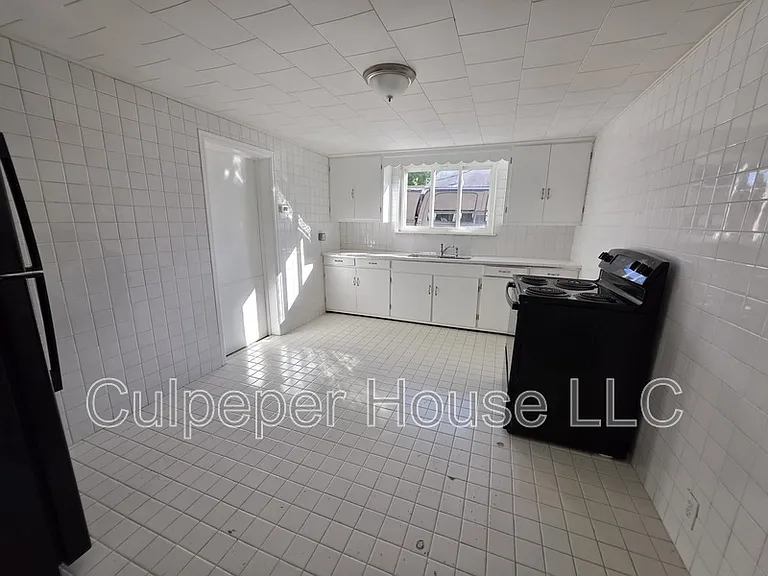 2207 W Laskey Rd #1 — Photo 6