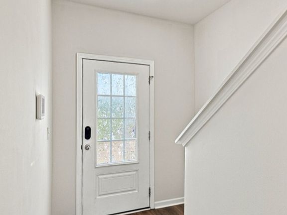 3rd image of 103 Grayson Cir