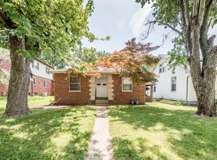 102 N 40th St, Belleville, IL 62226