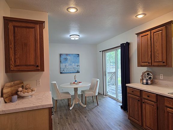 4th image of 727 Skipper Ln
