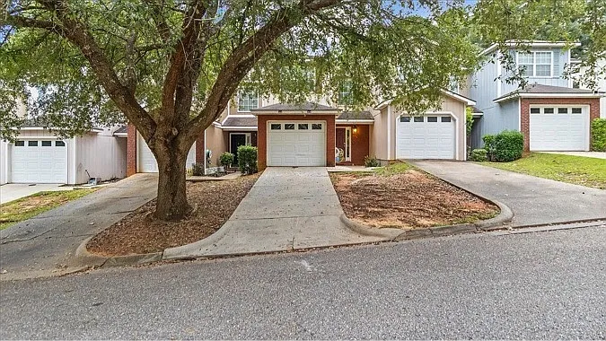 109 Woodrun Drive - 1 — Photo 2