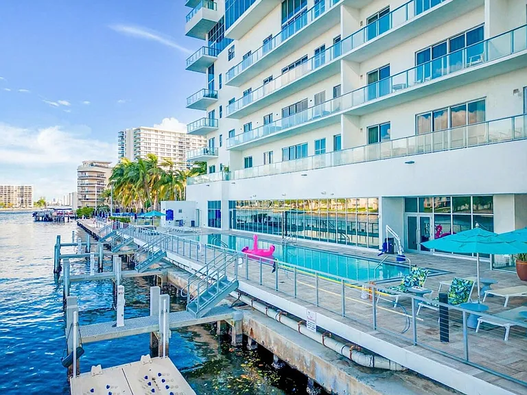 4010 S Ocean Dr #ID1227417P — Photo 15