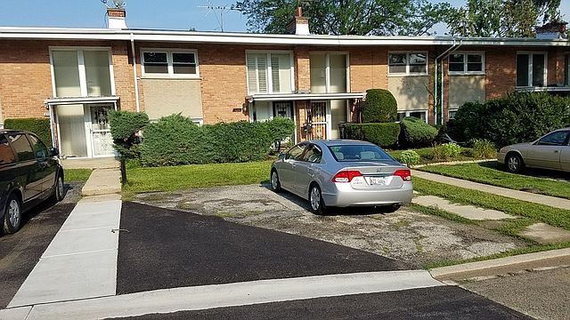 1st image of 6737 N Monticello Ave #0