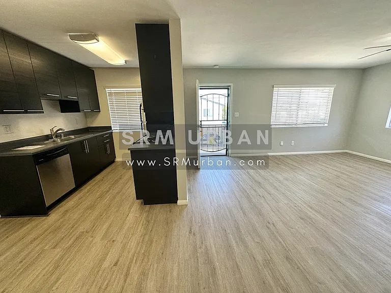 2425 Polk Ave #D — Photo 7