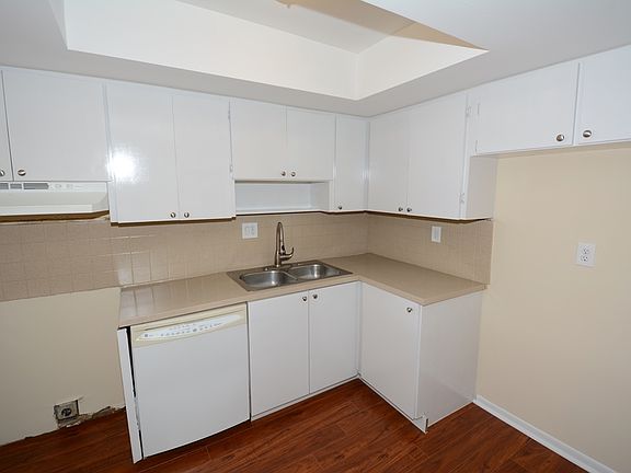 4th image of 1236 Seaview Dr