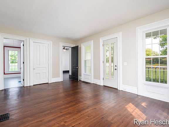 5th image of 3681 Sayles Rd