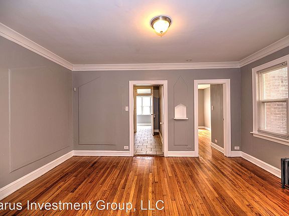 5th image of 7842 S Oglesby Ave #1
