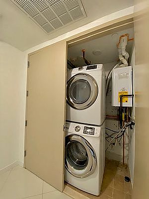 4th image of 1661 E 19th St #3A