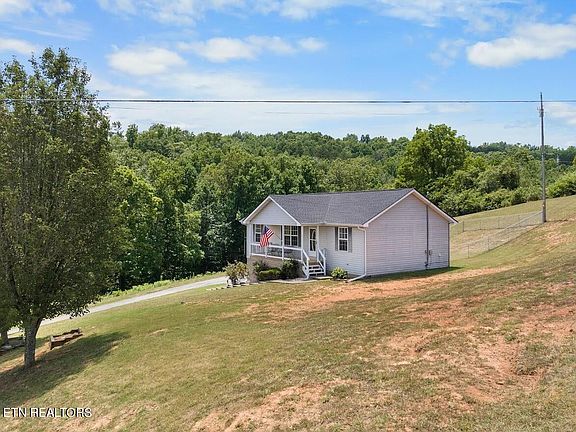 5th image of 111 Melissa Ln