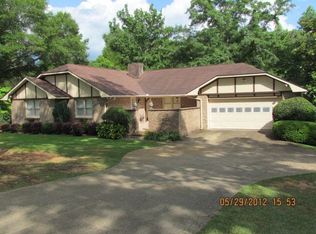 1702 Northgate Dr, Opelika, AL 36801