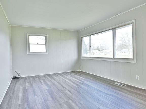 4th image of 2322 Clearview Dr