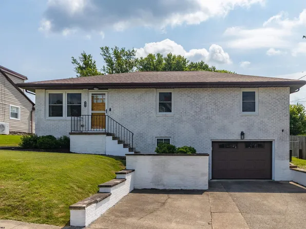 208 Pennsylvania Ave, Bridgeport, WV 26330