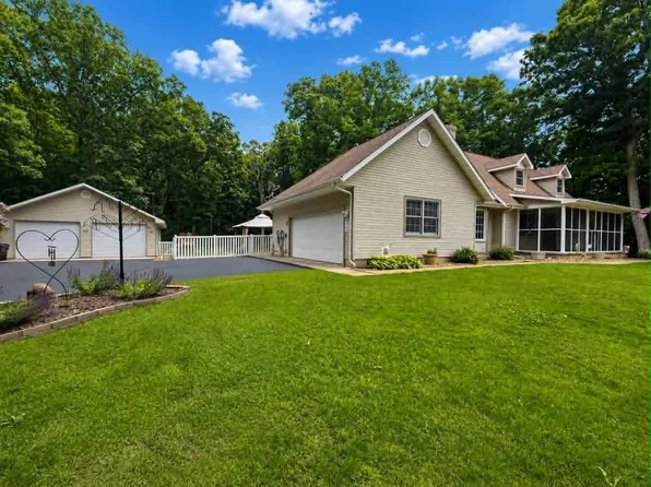 490 W 75 S, Valparaiso, IN 46385