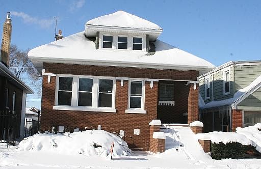 1st image of 144 S 22nd Ave