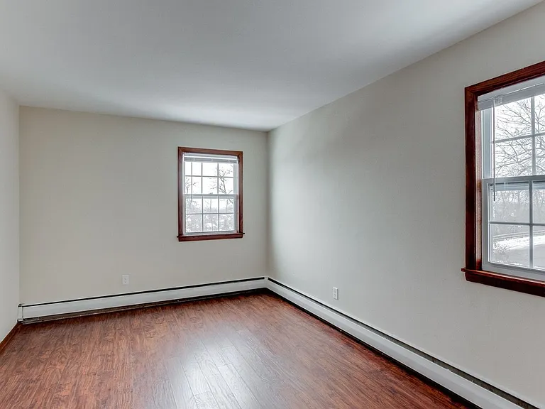 441 Grand Ave — Photo 11