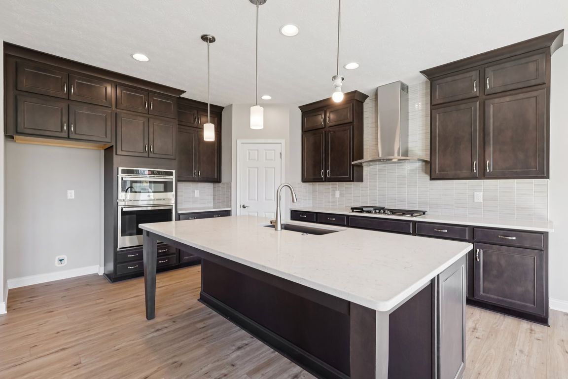 next background image