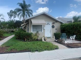 210 N East St, Lake Worth, FL 33460