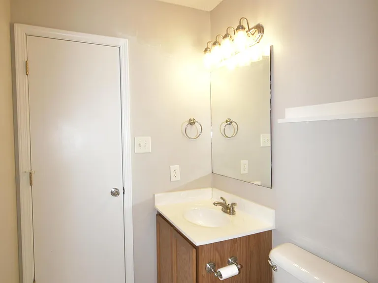 309 Kenilworth Pl — Photo 12