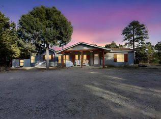 10 Meikle Rd, Tijeras, NM 87059
