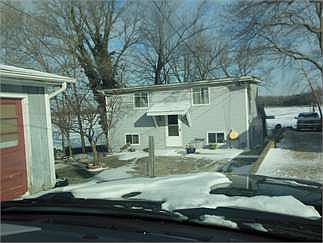 2nd image of 15339 Lake Rd #2