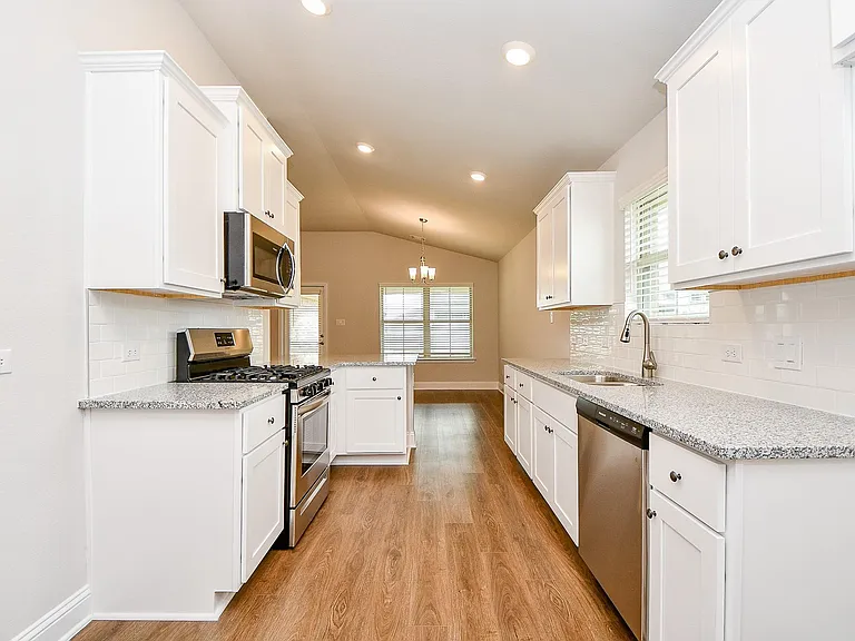 2700 Diamond Reef Ln — Photo 8