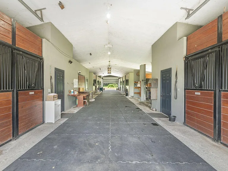 2770 E Rd — Photo 8