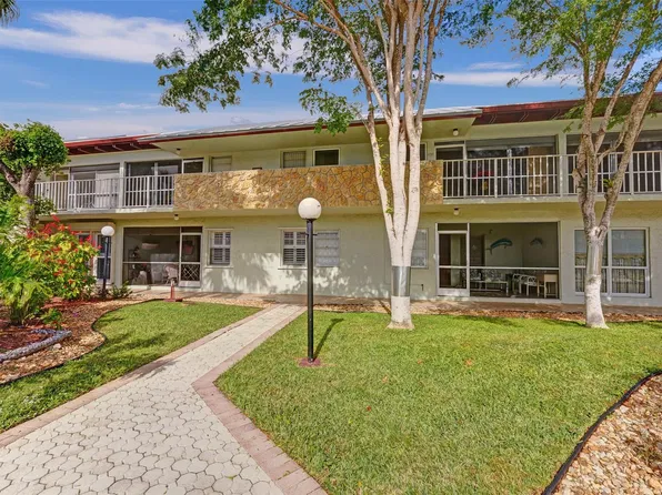 860 SE 6th Avenue #402, Deerfield Beach, FL 33441