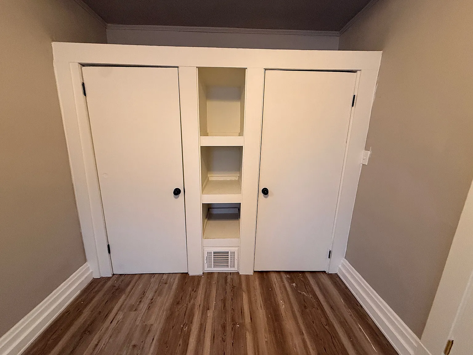 2 bed, 900 sqft, $1,500 — Photo 4
