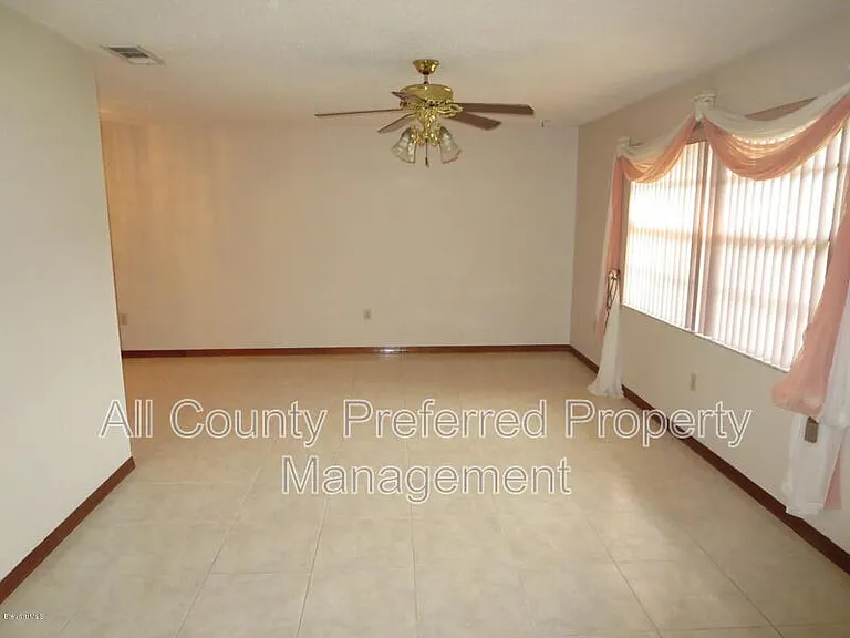 237 Emerson Dr NW — Photo 14