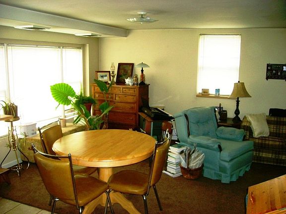 5th image of 260 Hemlock Dr